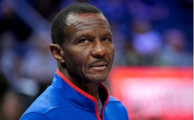 Dwane Casey, bakan araynda olan Raptors ile grt